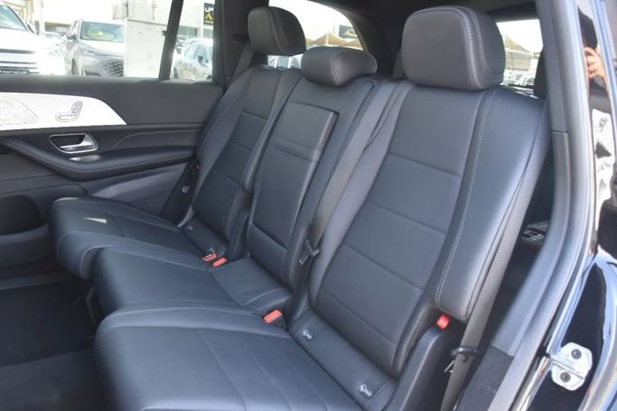 Подержанный Mercedes-Benz GLS 450 II (X167) Рестайлинг, 3.0 л, 2024 в Шардже от Alfaris Used Cars Черный цвет. Other | AUTO.AE