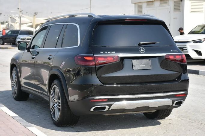 Подержанный Mercedes-Benz GLS 450 II (X167) Рестайлинг, 3.0 л, 2024 в Шардже от Alfaris Used Cars Черный цвет. Other | AUTO.AE