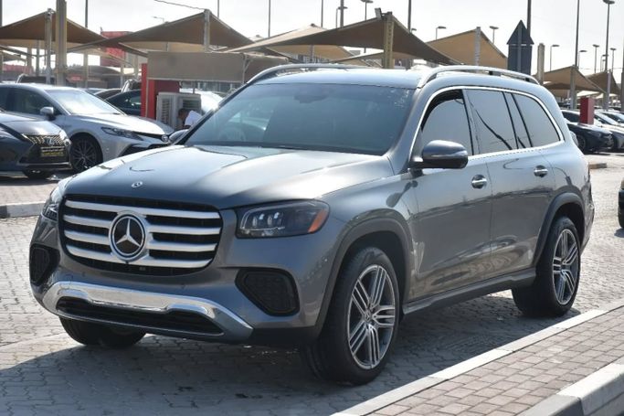 Подержанный Mercedes-Benz GLS 450 II (X167) Рестайлинг, 3.0 л, 2024 в Шардже от Alfaris Used Cars Серый цвет. Other | AUTO.AE