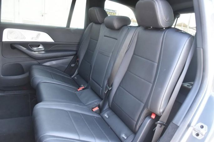 Подержанный Mercedes-Benz GLS 450 II (X167) Рестайлинг, 3.0 л, 2024 в Шардже от Alfaris Used Cars Серый цвет. Other | AUTO.AE