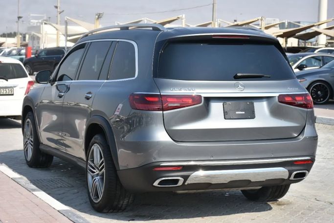 Подержанный Mercedes-Benz GLS 450 II (X167) Рестайлинг, 3.0 л, 2024 в Шардже от Alfaris Used Cars Серый цвет. Other | AUTO.AE