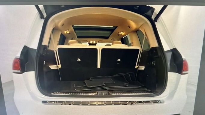 Подержанный Mercedes-Benz GLS 450 II (X167), 3.0 л, 2022 в Шардже от Alfaris Used Cars Белый цвет. Other | AUTO.AE