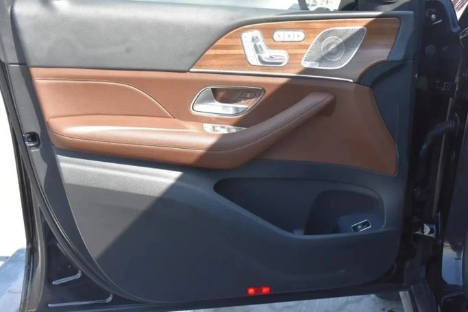 Used Mercedes-Benz GLS 450 II (X167) Facelift, 3.0 l, 2024 in Sharjah by Alfaris Used Cars, Black color. Other | AUTO.AE