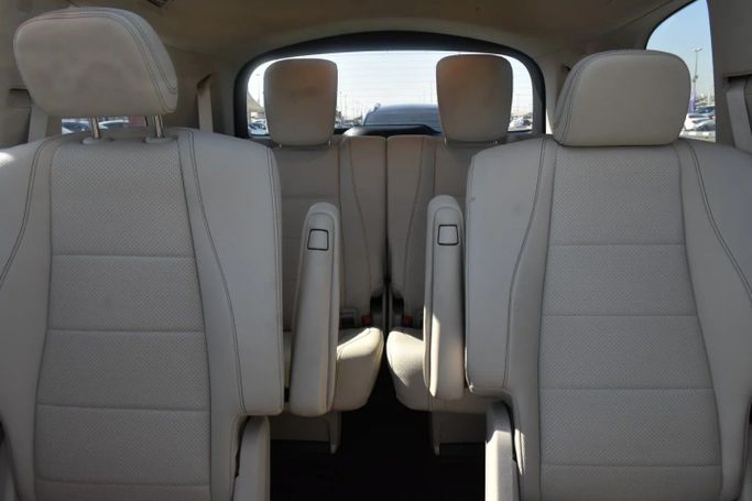 Used Mercedes-Benz GLS 450 II (X167) Facelift, 3.0 l, 2024 in Sharjah by Alfaris Used Cars, White color. Other | AUTO.AE