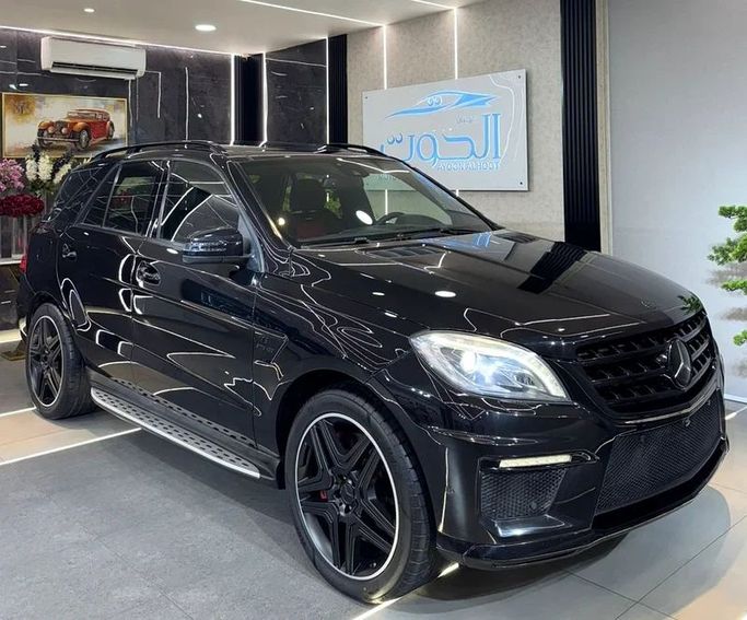 Подержанный Mercedes-Benz M-Class 550 III (W166), 4.7 л, 2015 в Шардже от Ayoon Alhoot Motors Черный цвет. GCC | AUTO.AE