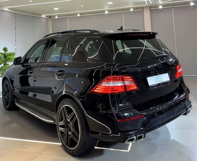 Подержанный Mercedes-Benz M-Class 550 III (W166), 4.7 л, 2015 в Шардже от Ayoon Alhoot Motors Черный цвет. GCC | AUTO.AE