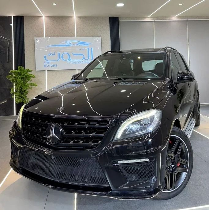 Подержанный Mercedes-Benz M-Class 550 III (W166), 4.7 л, 2015 в Шардже от Ayoon Alhoot Motors Черный цвет. GCC | AUTO.AE