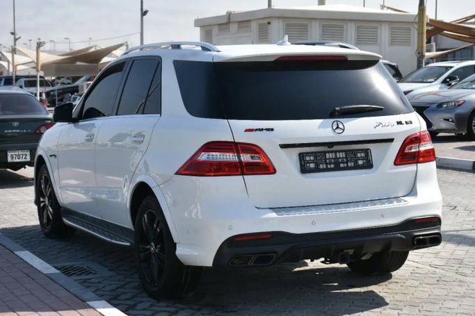 Подержанный Mercedes-Benz M-Class 350 III (W166), 3.5 л, 2014 в Шардже от Alfaris Used Cars Белый цвет. Other | AUTO.AE