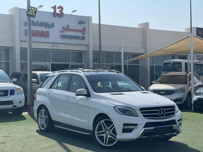 Подержанный Mercedes-Benz M-Class 350 III (W166), 3.5 л, 2014 в Шардже от Badar Used Cars Белый цвет.  | AUTO.AE