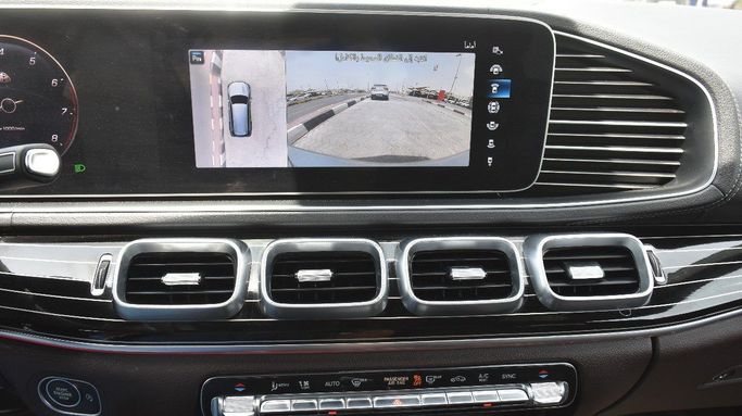 Подержанный Mercedes-Benz Maybach GLS 480 I, 3.0 л, 2021 в Шардже от Alfaris Used Cars Белый цвет.  | AUTO.AE