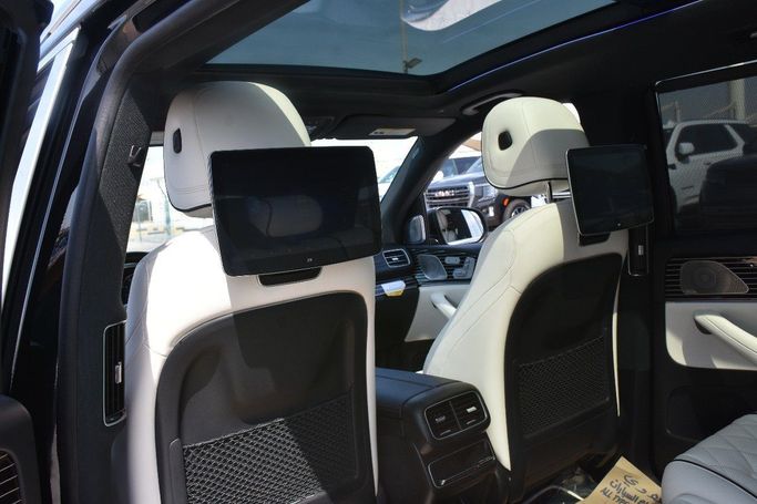 Подержанный Mercedes-Benz Maybach GLS 480 I, 3.0 л, 2022 в Шардже от Alfaris Used Cars Черный цвет.  | AUTO.AE