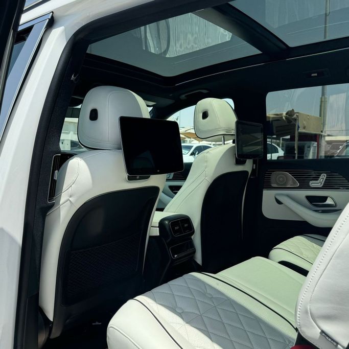 Подержанный Mercedes-Benz Maybach GLS 480 I, 3.0 л, 2021 в Шардже от Alfaris Used Cars Белый цвет.  | AUTO.AE