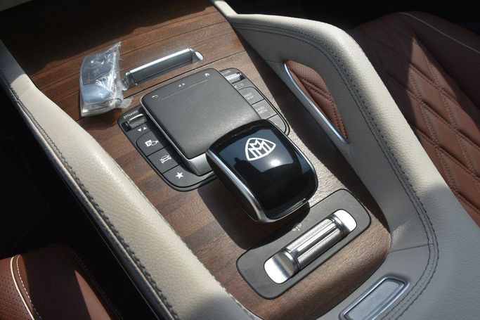 Подержанный Mercedes-Benz Maybach GLS 480 I, 3.0 л, 2022 в Шардже от Alfaris Used Cars Белый цвет.  | AUTO.AE