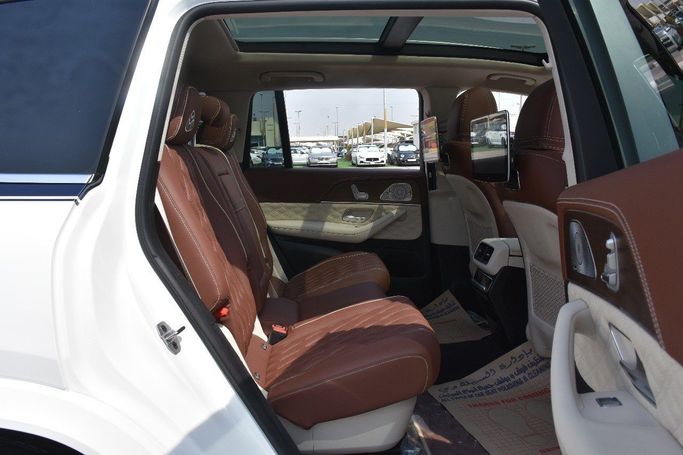 Подержанный Mercedes-Benz Maybach GLS 480 I, 3.0 л, 2022 в Шардже от Alfaris Used Cars Белый цвет.  | AUTO.AE