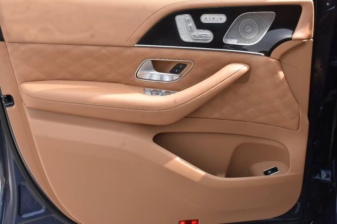 Used Mercedes-Benz Maybach GLS 600 I Facelift, 4.0 l, 2024 in Sharjah by Alfaris Used Cars, Blue color.  | AUTO.AE