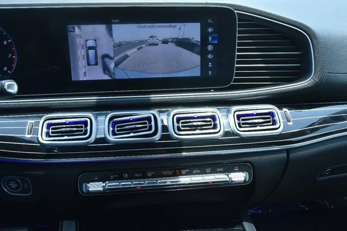 Used Mercedes-Benz Maybach GLS 600 I, 4.0 l, 2020 in Sharjah by Alfaris Used Cars, White color.  | AUTO.AE