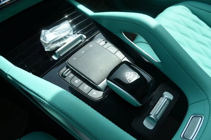 Подержанный Mercedes-Benz Maybach GLS 600 I Рестайлинг, 4.0 л, 2024 в Шардже от Alfaris Used Cars Белый цвет. Other | AUTO.AE
