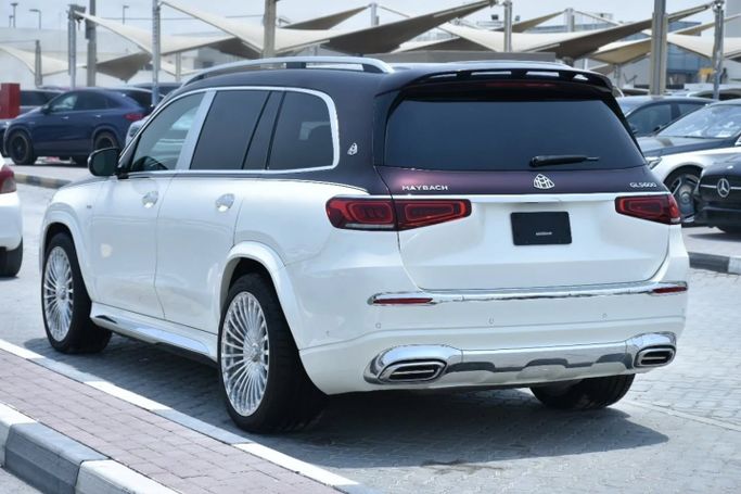 Подержанный Mercedes-Benz Maybach GLS 600 I, 4.0 л, 2020 в Шардже от Alfaris Used Cars Белый цвет. Other | AUTO.AE