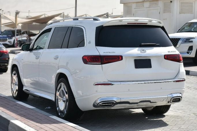 Подержанный Mercedes-Benz Maybach GLS 600 I, 4.0 л, 2021 в Шардже от Alfaris Used Cars Белый цвет. Other | AUTO.AE