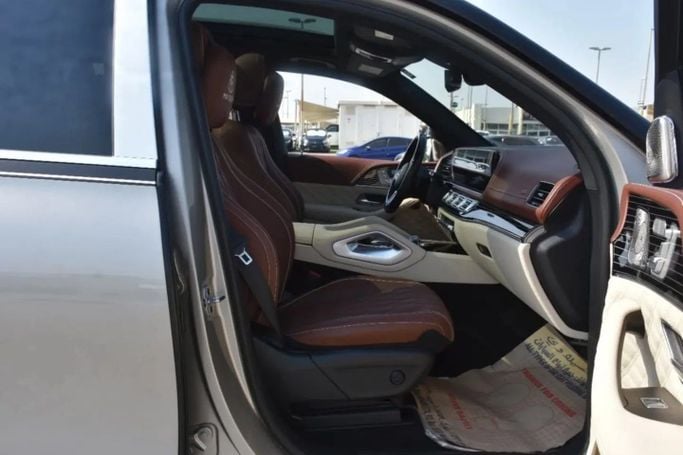 Подержанный Mercedes-Benz Maybach GLS 600 I, 4.0 л, 2021 в Шардже от Alfaris Used Cars Серый цвет. Other | AUTO.AE