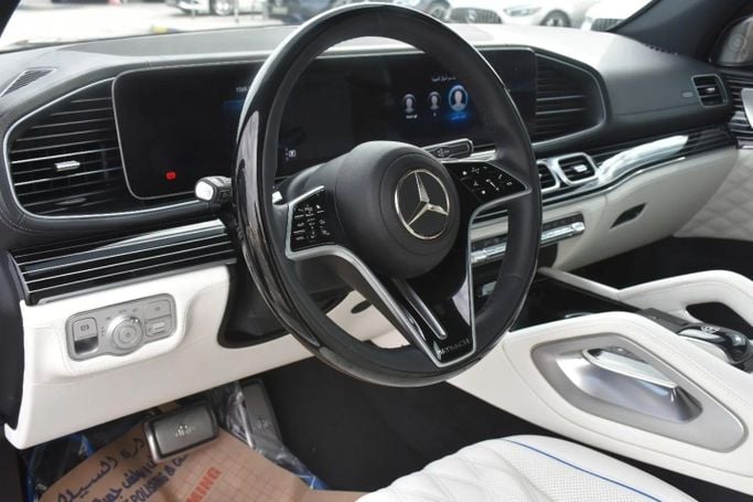 Подержанный Mercedes-Benz Maybach GLS 600 I, 4.0 л, 2022 в Шардже от Alfaris Used Cars Белый цвет. Other | AUTO.AE
