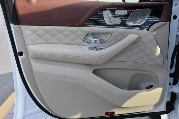 Used Mercedes-Benz Maybach GLS 600 I Facelift, 4.0 l, 2024 in Sharjah by Alfaris Used Cars, White color. Other | AUTO.AE