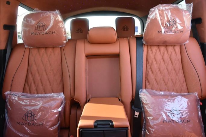 Подержанный Mercedes-Benz Maybach GLS 600 I Рестайлинг, 4.0 л, 2024 в Шардже от Alfaris Used Cars Серебристый цвет. Other | AUTO.AE