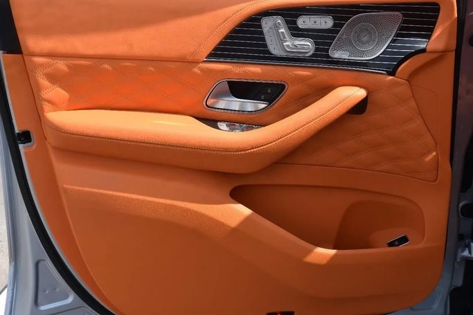 Подержанный Mercedes-Benz Maybach GLS 600 I, 4.0 л, 2022 в Шардже от Alfaris Used Cars Серебристый цвет. Other | AUTO.AE