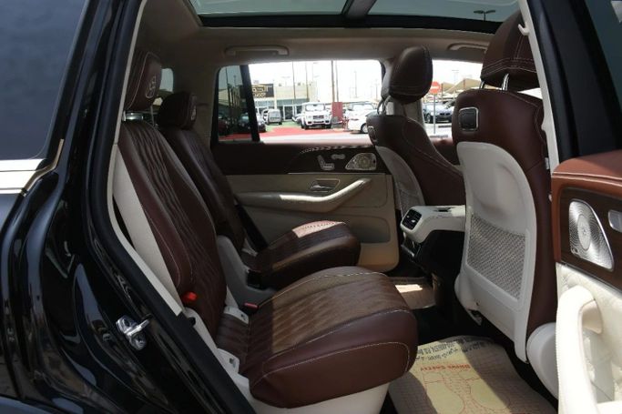 Подержанный Mercedes-Benz Maybach GLS 600 I Рестайлинг, 4.0 л, 2025 в Шардже от Alfaris Used Cars Черный цвет. Other | AUTO.AE