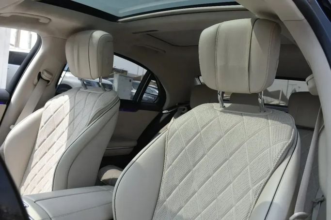 Used Mercedes-Benz Maybach S-Class 580 II (Z223), 4.0 l, 2021 in Sharjah by Alfaris Used Cars, Black color.  | AUTO.AE