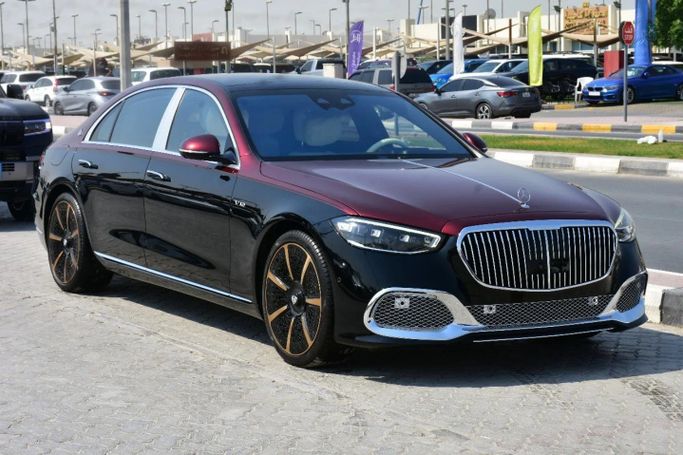 Подержанный Mercedes-Benz Maybach S-Class 580 II (Z223), 4.0 л, 2022 в Шардже от Alfaris Used Cars Черный цвет. Other | AUTO.AE