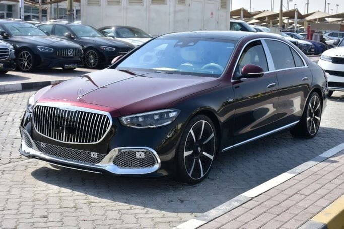 Подержанный Mercedes-Benz Maybach S-Class 580 II (Z223), 4.0 л, 2022 в Шардже от Alfaris Used Cars Черный цвет. Other | AUTO.AE