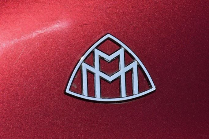 Подержанный Mercedes-Benz Maybach S-Class 580 II (Z223), 4.0 л, 2022 в Шардже от Alfaris Used Cars Черный цвет. Other | AUTO.AE
