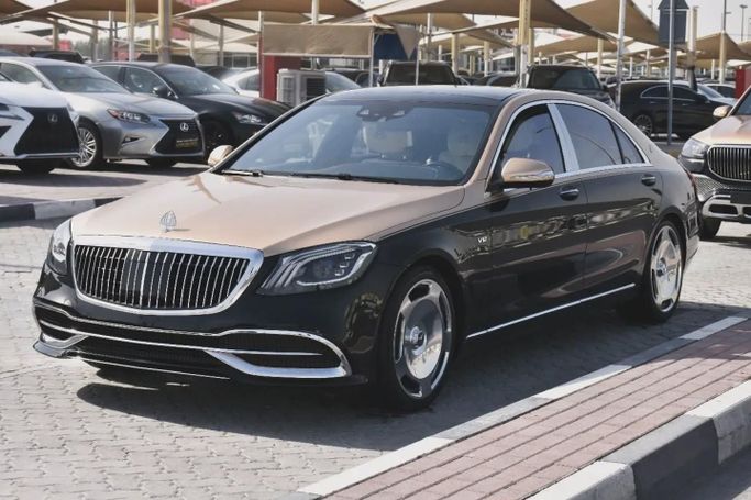 Подержанный Mercedes-Benz Maybach S-Class 560 I (X222) Рестайлинг, 4.0 л, 2017 в Шардже от Alfaris Used Cars Черный цвет. Other | AUTO.AE
