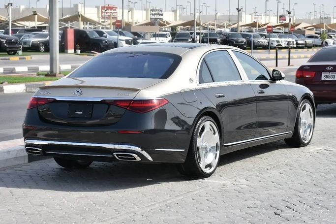 Подержанный Mercedes-Benz Maybach S-Class 580 II (Z223), 4.0 л, 2021 в Шардже от Alfaris Used Cars Черный цвет. Other | AUTO.AE