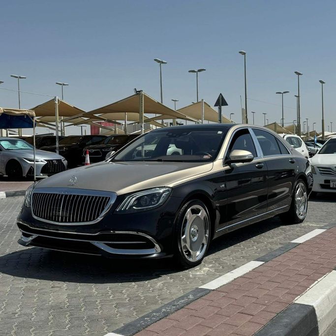 Подержанный Mercedes-Benz Maybach S-Class 560 I (X222) Рестайлинг, 4.0 л, 2019 в Шардже от Alfaris Used Cars Черный цвет. Other | AUTO.AE