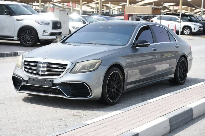 Подержанный Mercedes-Benz S-Class AMG 63 AMG III (W222, C217), 5.5 л, 2015 в Шардже от Alfaris Used Cars Серебристый цвет. Other | AUTO.AE