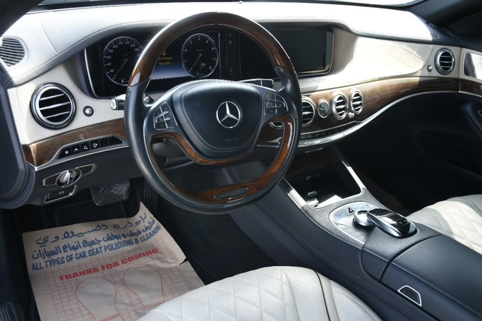 Подержанный Mercedes-Benz S-Class AMG 63 AMG III (W222, C217), 5.5 л, 2015 в Шардже от Alfaris Used Cars Серебристый цвет. Other | AUTO.AE