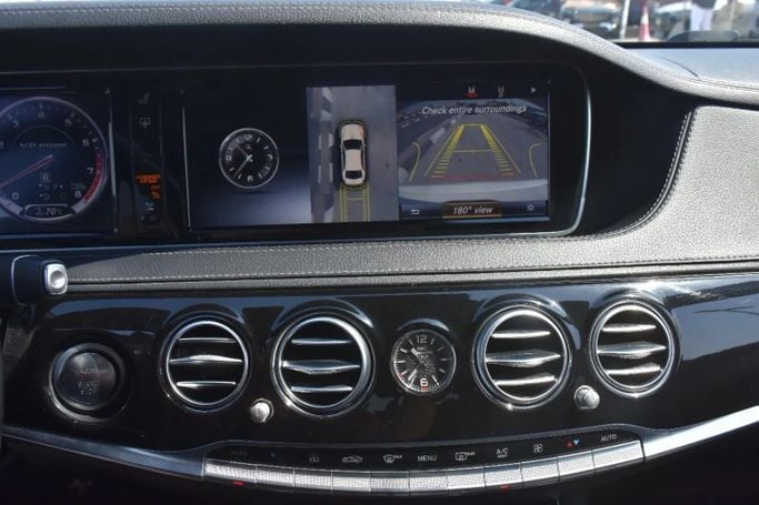 Подержанный Mercedes-Benz S-Class AMG 63 AMG III (W222, C217), 5.5 л, 2015 в Шардже от Alfaris Used Cars Белый цвет. Other | AUTO.AE