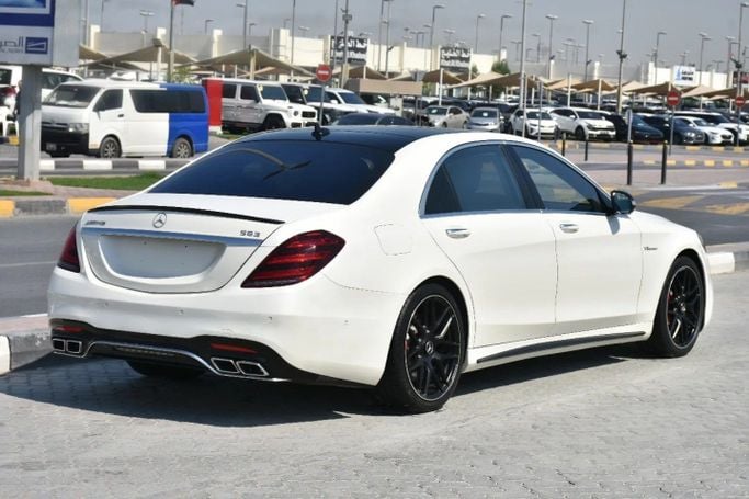 Подержанный Mercedes-Benz S-Class AMG 63 AMG III (W222, C217), 5.5 л, 2015 в Шардже от Alfaris Used Cars Белый цвет. Other | AUTO.AE