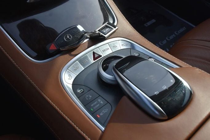 Подержанный Mercedes-Benz S-Class AMG 63 AMG III (W222, C217), 5.5 л, 2016 в Шардже от Alfaris Used Cars Черный цвет. Other | AUTO.AE