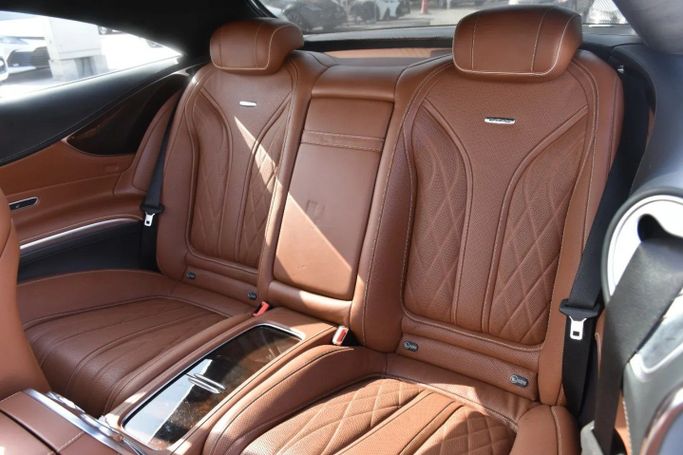 Подержанный Mercedes-Benz S-Class AMG 63 AMG III (W222, C217), 5.5 л, 2016 в Шардже от Alfaris Used Cars Черный цвет. Other | AUTO.AE