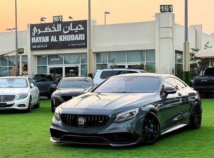 Подержанный Mercedes-Benz S-Class AMG 63 AMG III (W222, C217), 5.5 л, 2015 в Шардже от Hayan Alkhudari Used Cars Серый цвет. Японская | AUTO.AE