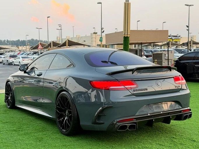 Подержанный Mercedes-Benz S-Class AMG 63 AMG III (W222, C217), 5.5 л, 2015 в Шардже от Hayan Alkhudari Used Cars Серый цвет. Японская | AUTO.AE
