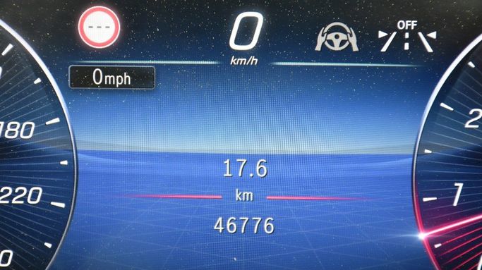 Подержанный Mercedes-Benz S-Class 580 Long 4MATIC VII (W223), 4.0 л, 2021 в Шардже от Alfaris Used Cars Черный цвет.  | AUTO.AE