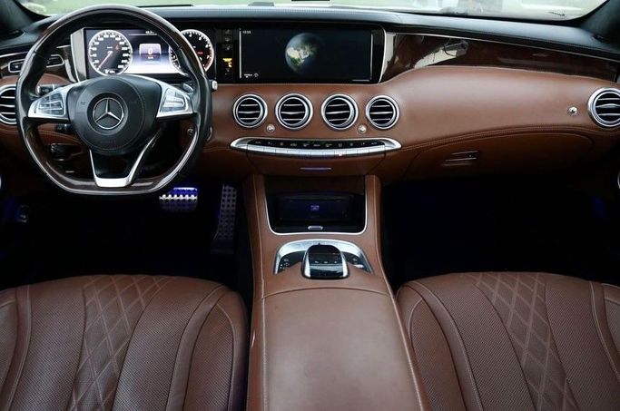 Подержанный Mercedes-Benz S-Class 550 VI (W222, C217), 4.7 л, 2015 в Шардже от Al Bake Used Cars Белый цвет.  | AUTO.AE