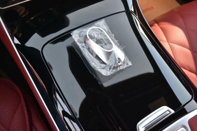 Used Mercedes-Benz S-Class 580 4MATIC VII (W223), 4.0 l, 2022 in Sharjah by Alfaris Used Cars, White color. Other | AUTO.AE