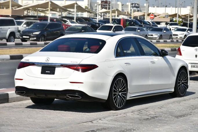 Used Mercedes-Benz S-Class 580 4MATIC VII (W223), 4.0 l, 2022 in Sharjah by Alfaris Used Cars, White color. Other | AUTO.AE