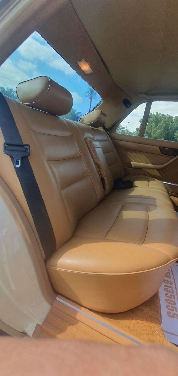 Подержанный Mercedes-Benz S-Class 420 II (W126) Рестайлинг, 4.2 л, 1990 в Шардже от Ishtar Used Cars Светло-коричневый цвет. Other | AUTO.AE