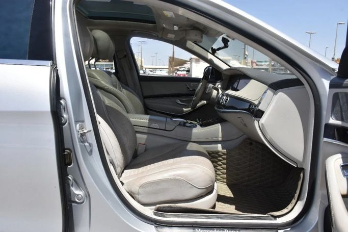 Подержанный Mercedes-Benz S-Class 550 VI (W222, C217), 4.7 л, 2015 в Шардже от Alfaris Used Cars Серебристый цвет. Other | AUTO.AE